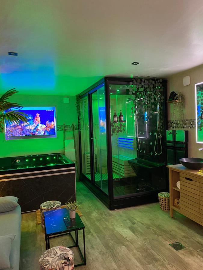 Bioty Chill & Spa Ле Блан-Менил Екстериор снимка